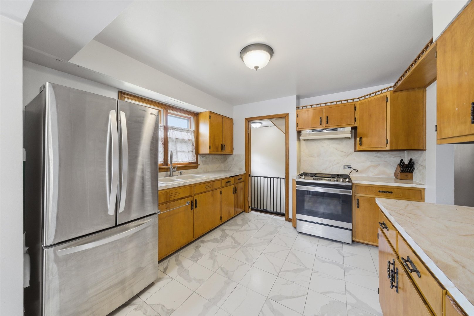 341 W Exchange Street, Crete, IL 60417