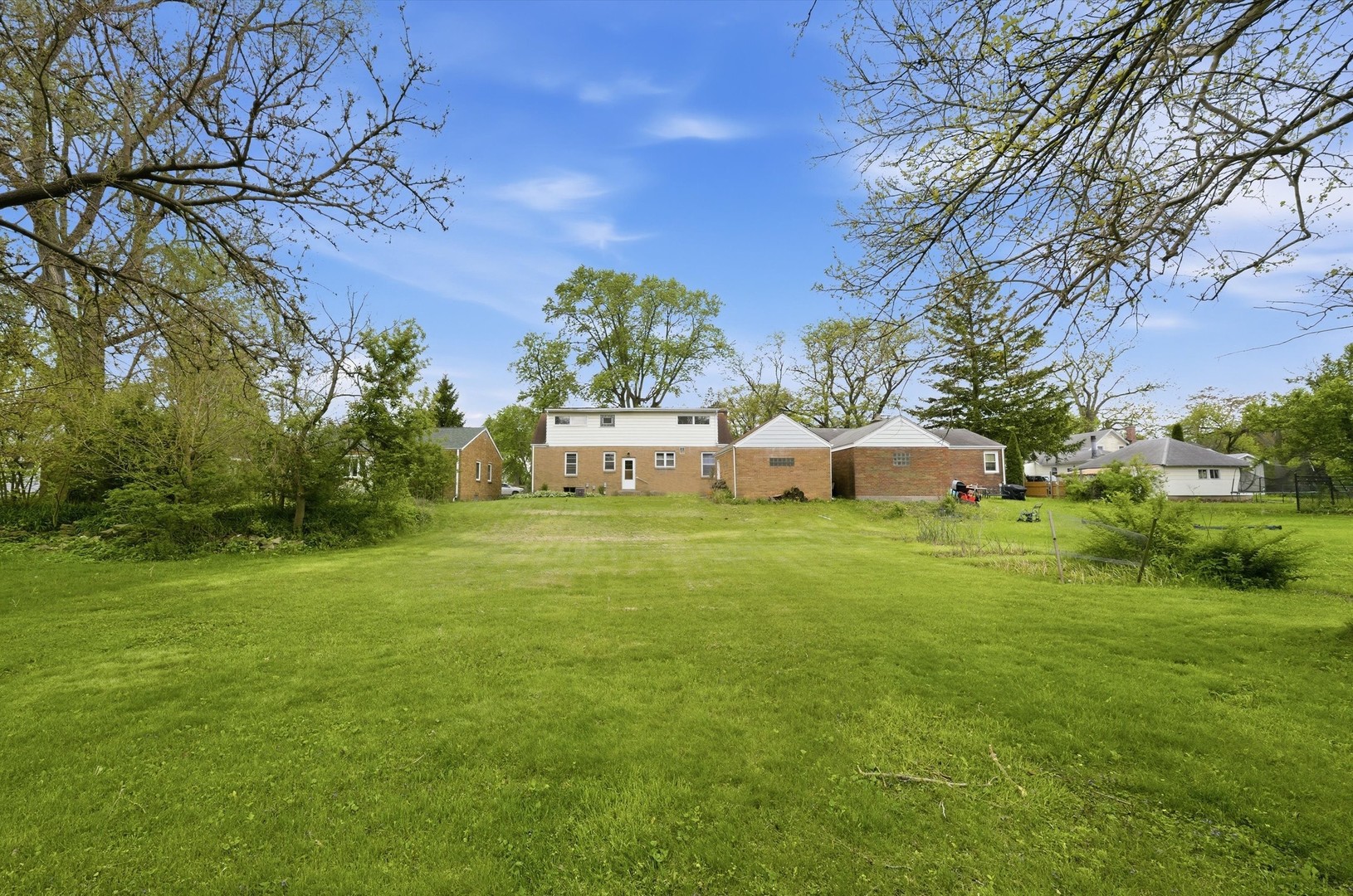 341 W Exchange Street, Crete, IL 60417