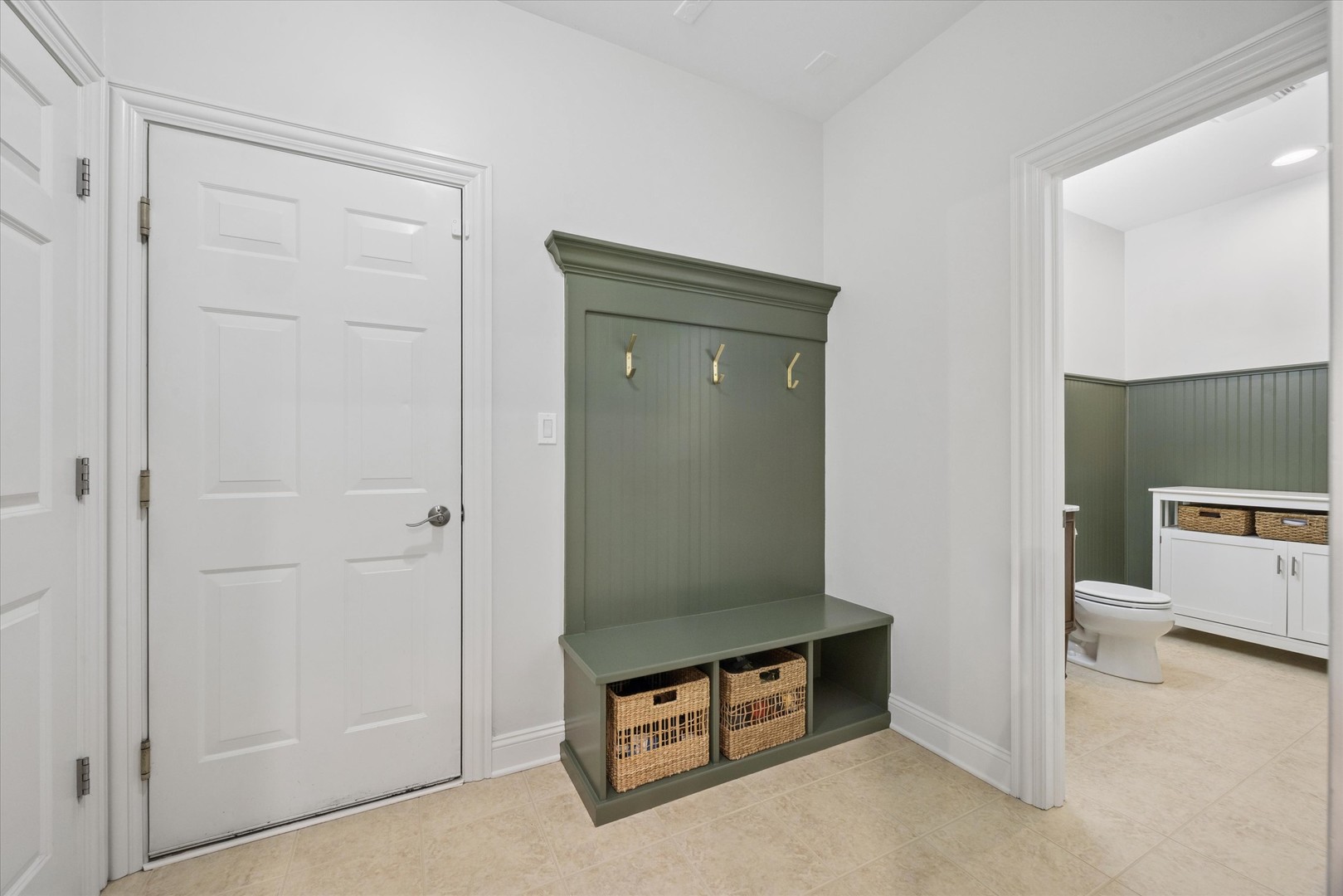 28 S Grant Street, Westmont, IL 60559