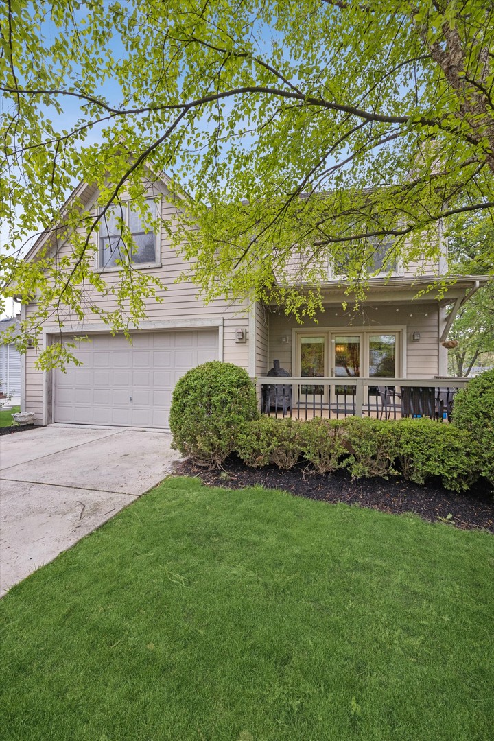 28 S Grant Street, Westmont, IL 60559