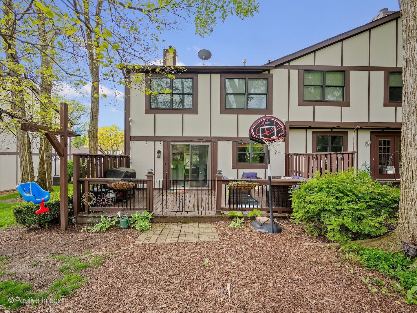 67 WHITE OAK Circle, St. Charles, IL 60174