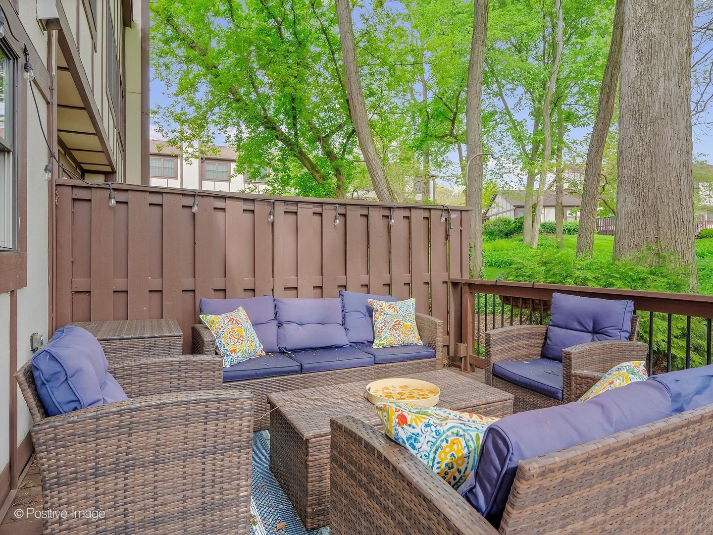 67 WHITE OAK Circle, St. Charles, IL 60174
