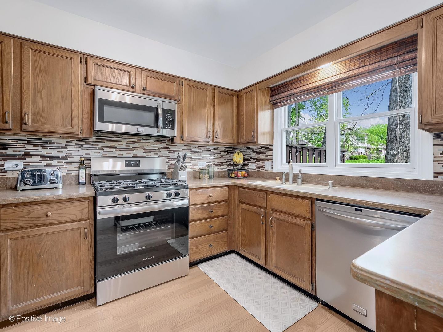 67 WHITE OAK Circle, St. Charles, IL 60174
