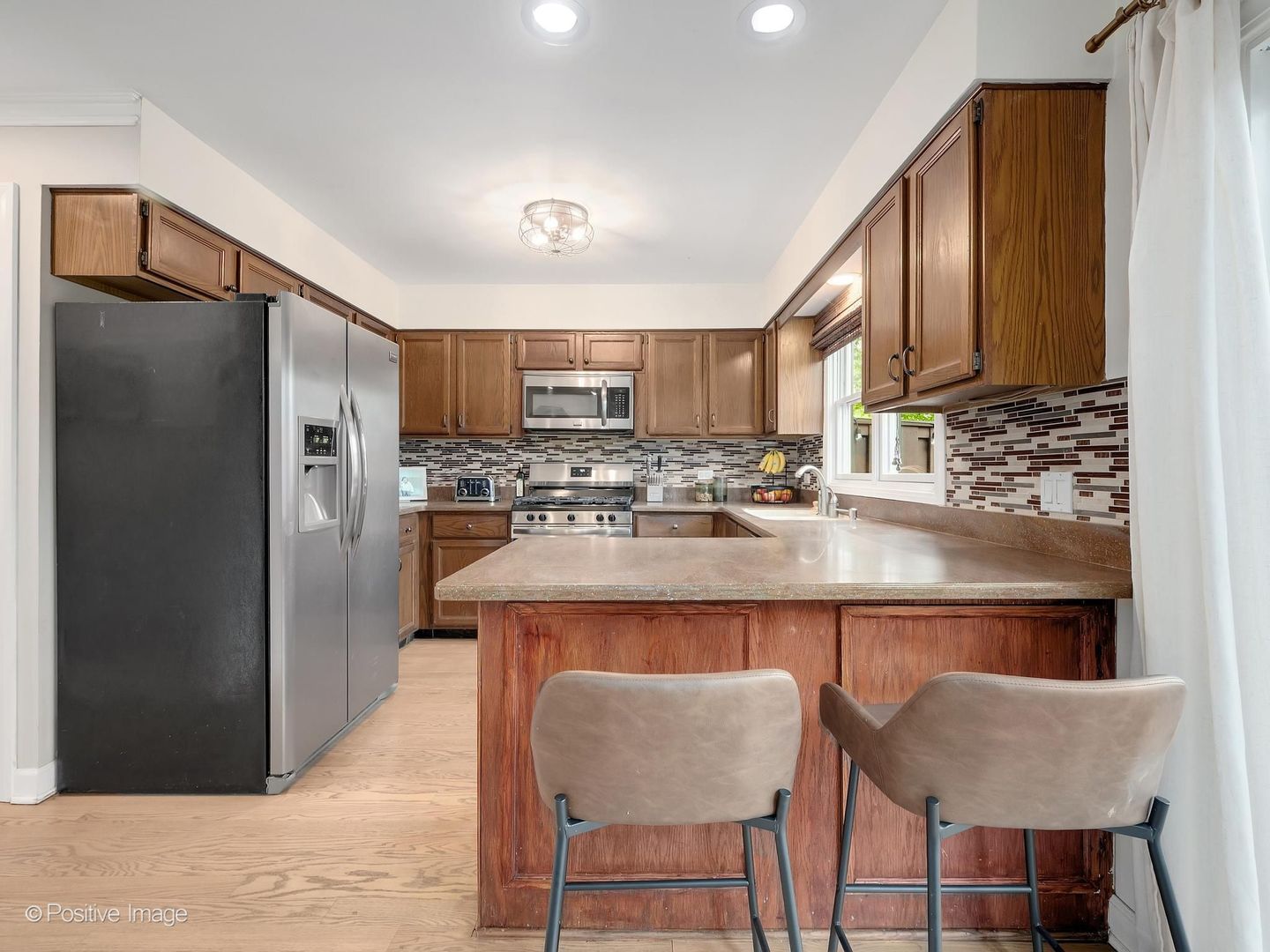 67 WHITE OAK Circle, St. Charles, IL 60174