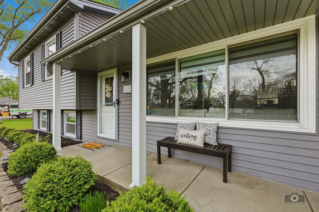 26W350 Jewell Road, Winfield, IL 60190