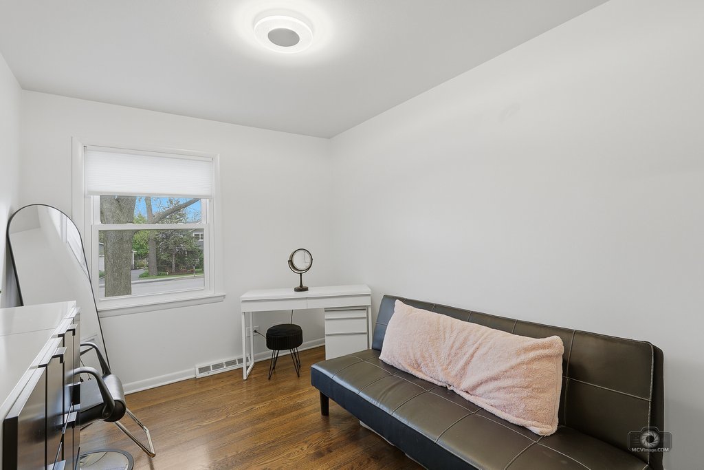 26W350 Jewell Road, Winfield, IL 60190