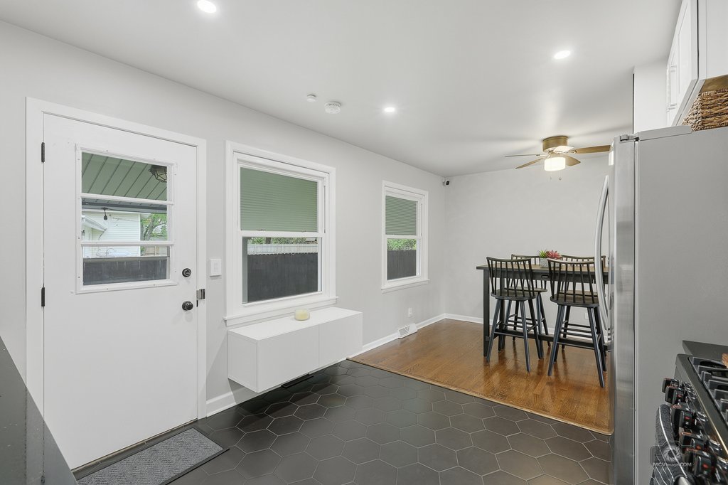 26W350 Jewell Road, Winfield, IL 60190