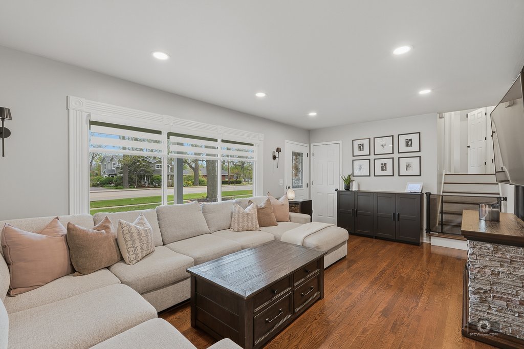 26W350 Jewell Road, Winfield, IL 60190