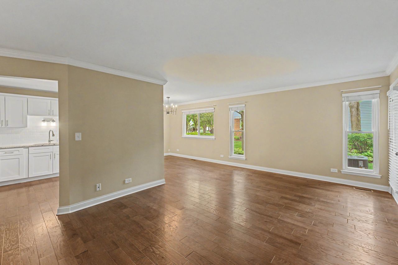 52 Brookston Drive #D1, Schaumburg, IL 60193