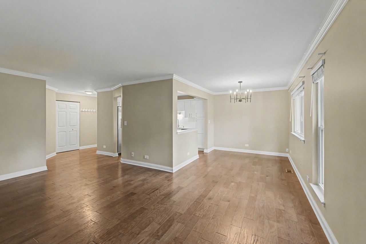 52 Brookston Drive #D1, Schaumburg, IL 60193