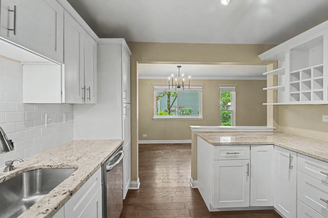52 Brookston Drive #D1, Schaumburg, IL 60193