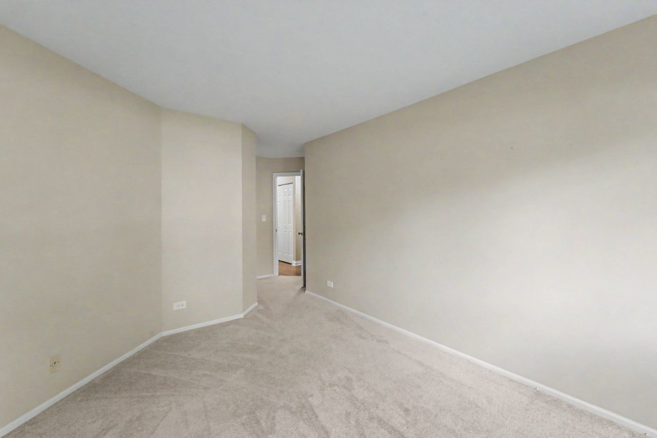 52 Brookston Drive #D1, Schaumburg, IL 60193