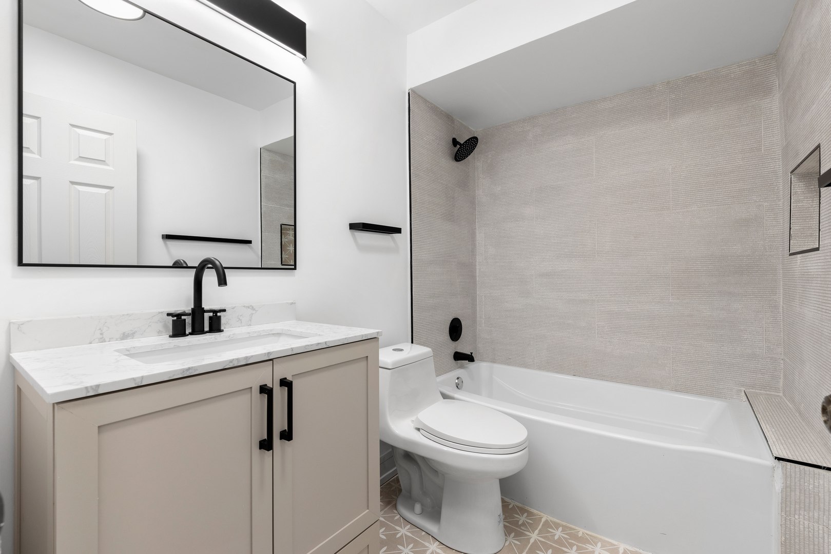 121 Williamsburg Road, Country Club Hills, IL 60478