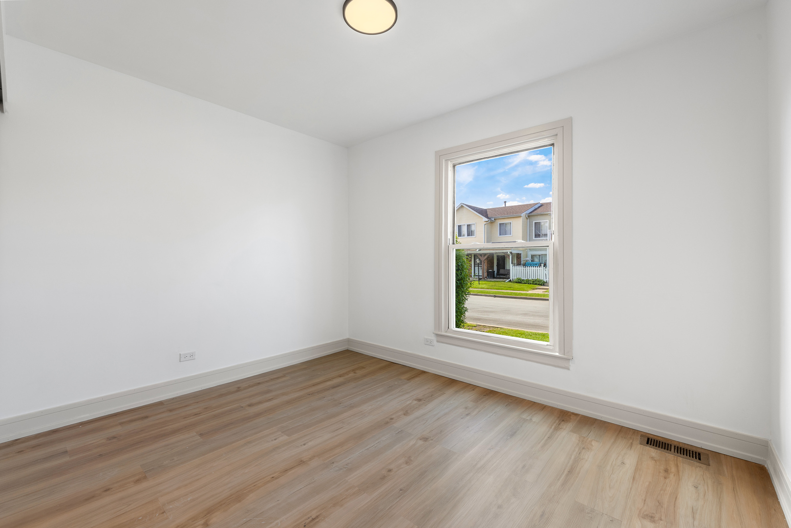 121 Williamsburg Road, Country Club Hills, IL 60478