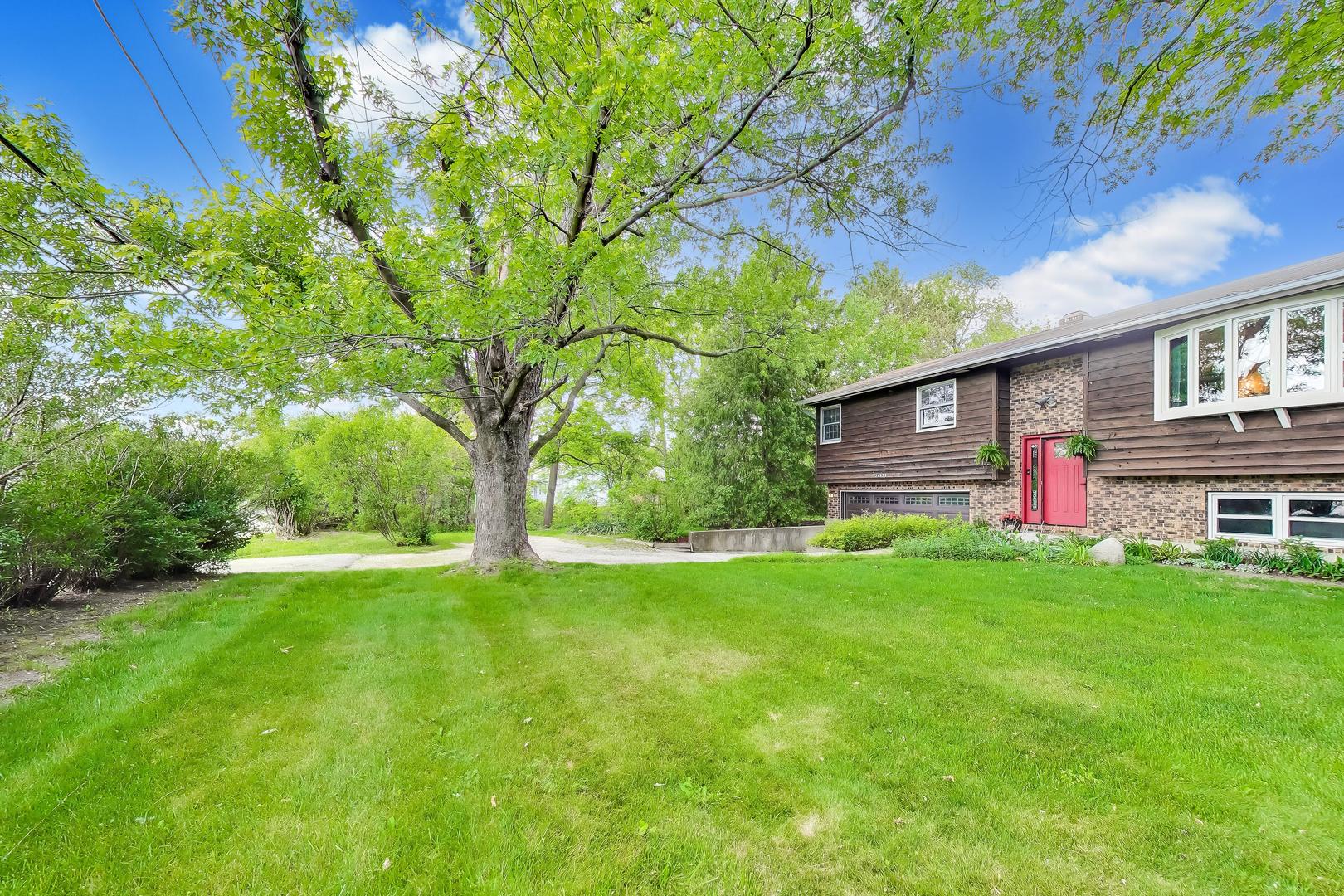 34073 N Fairfield Road, Round Lake, IL 60073