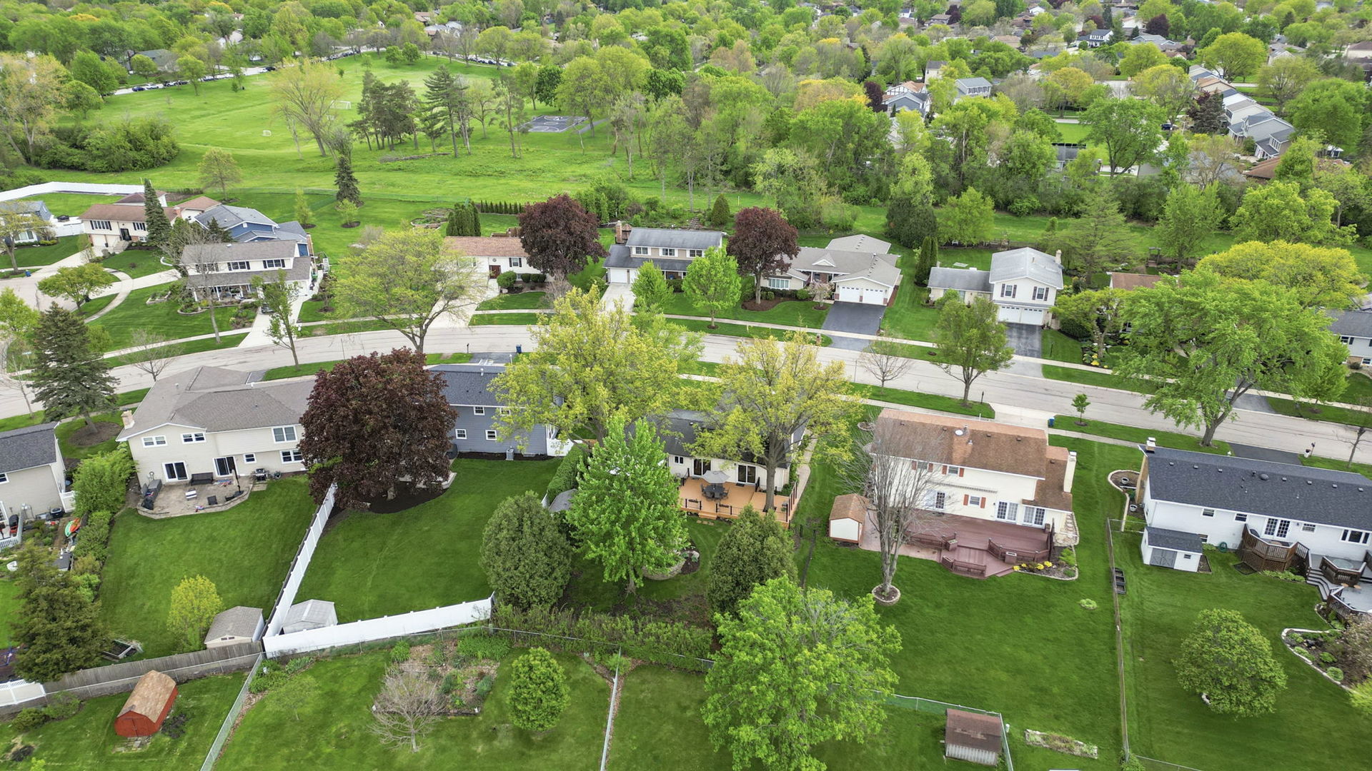 1740 Oxnard Drive, Downers Grove, IL 60516
