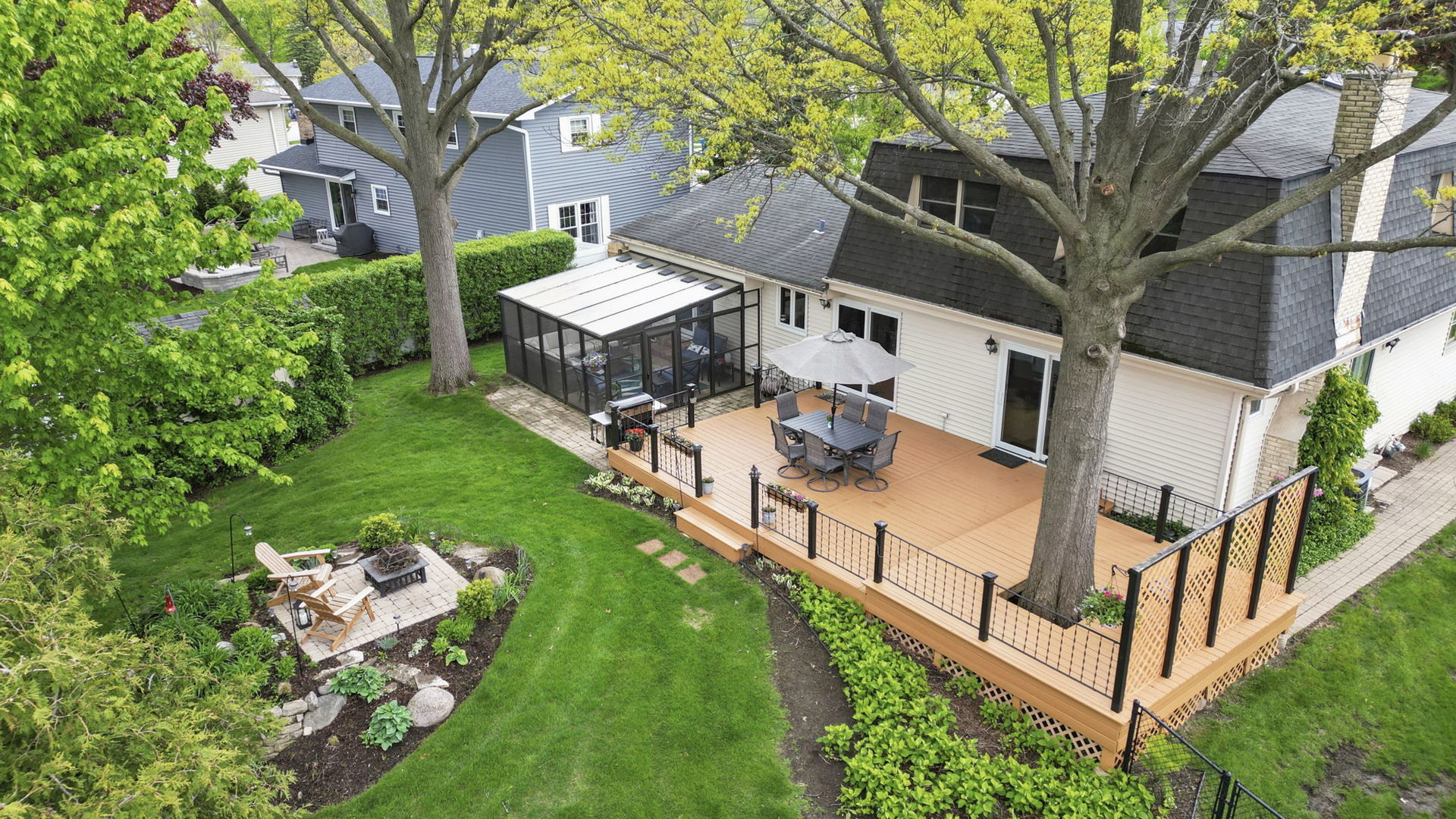 1740 Oxnard Drive, Downers Grove, IL 60516