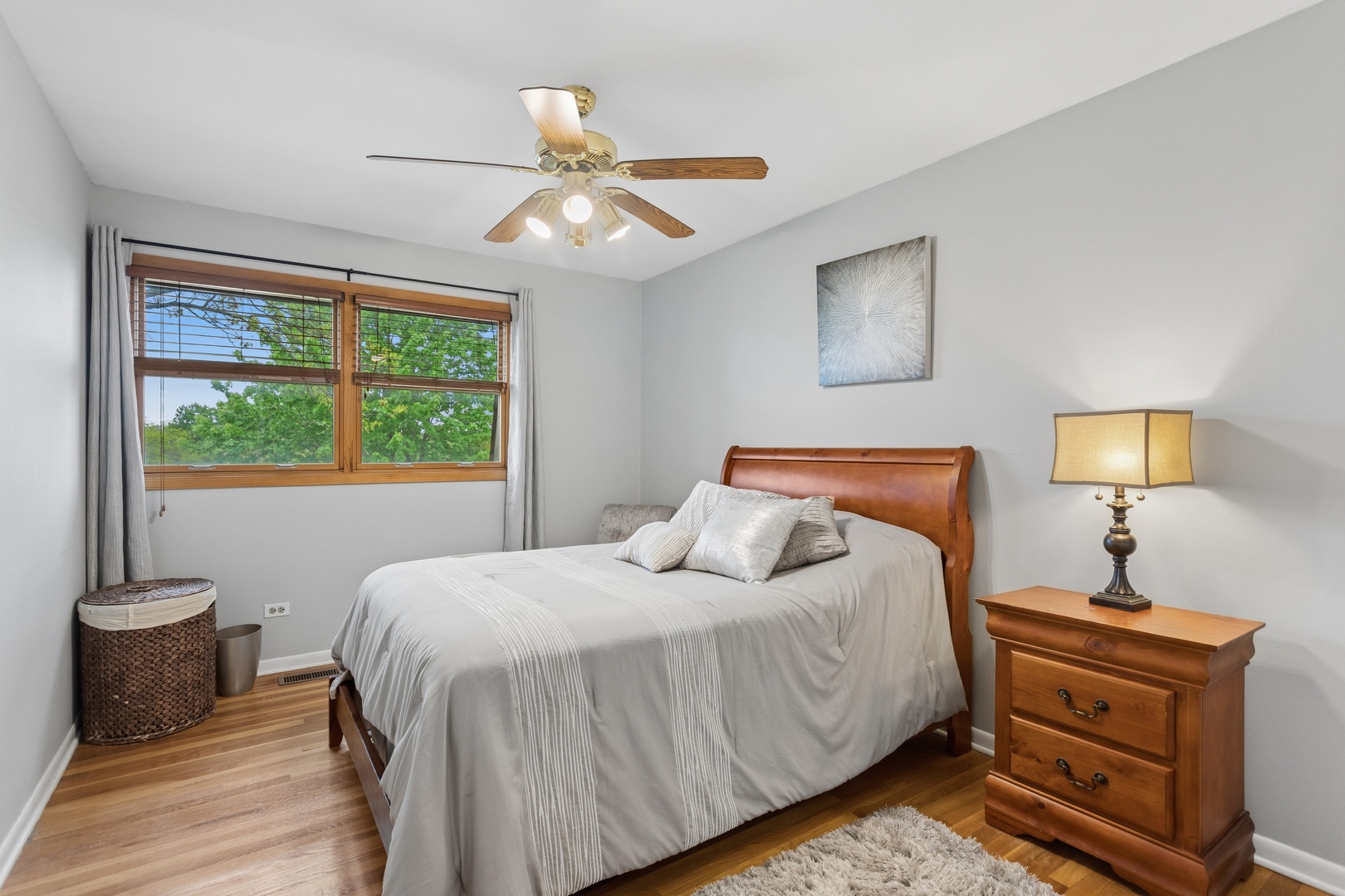 1740 Oxnard Drive, Downers Grove, IL 60516