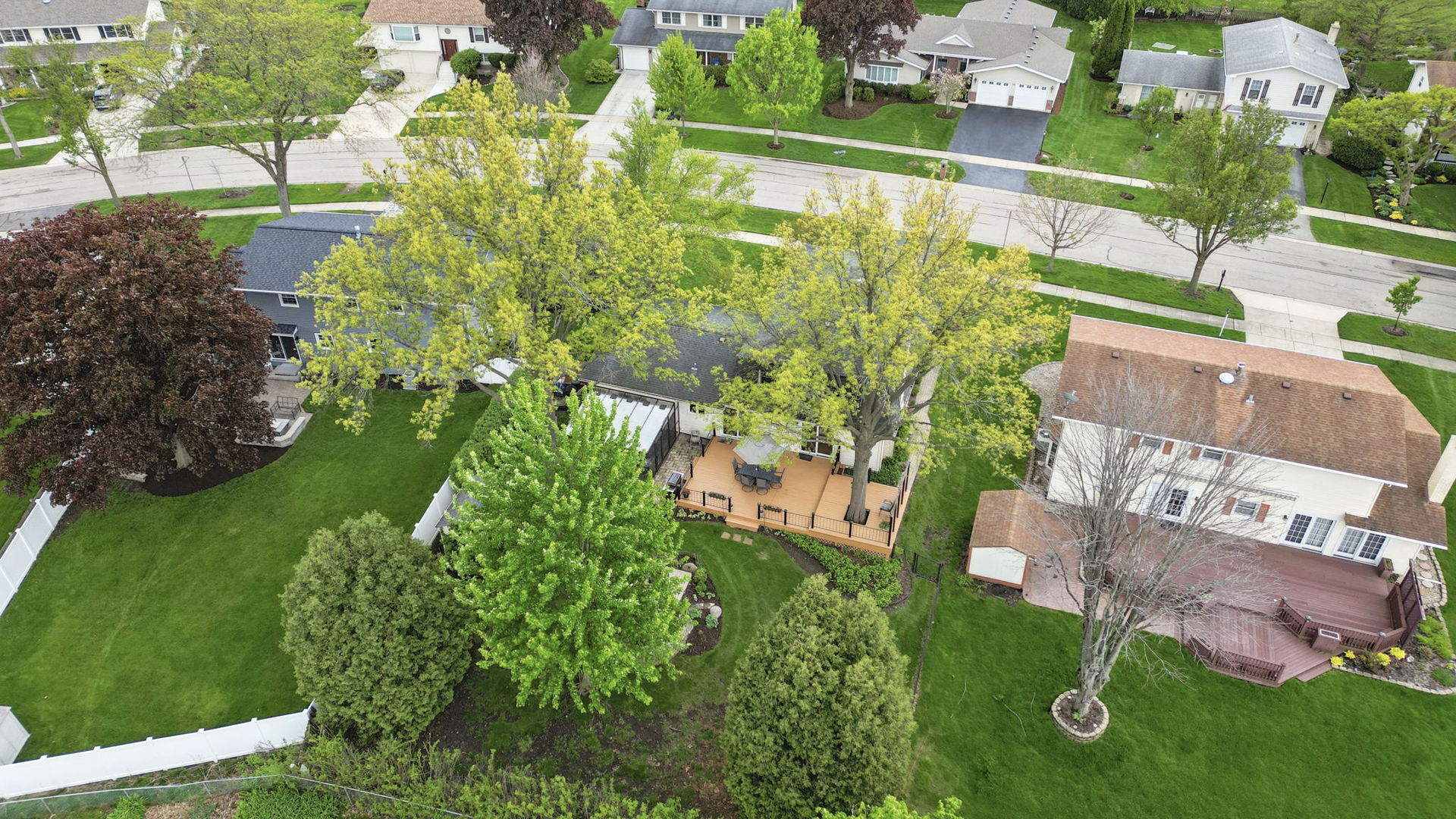 1740 Oxnard Drive, Downers Grove, IL 60516