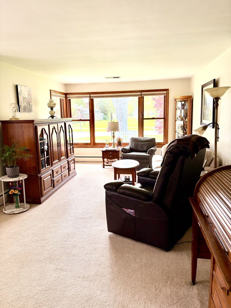 21 N Waterman Avenue, Arlington Heights, IL 60004
