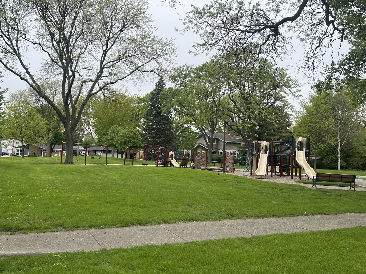 21 N Waterman Avenue, Arlington Heights, IL 60004