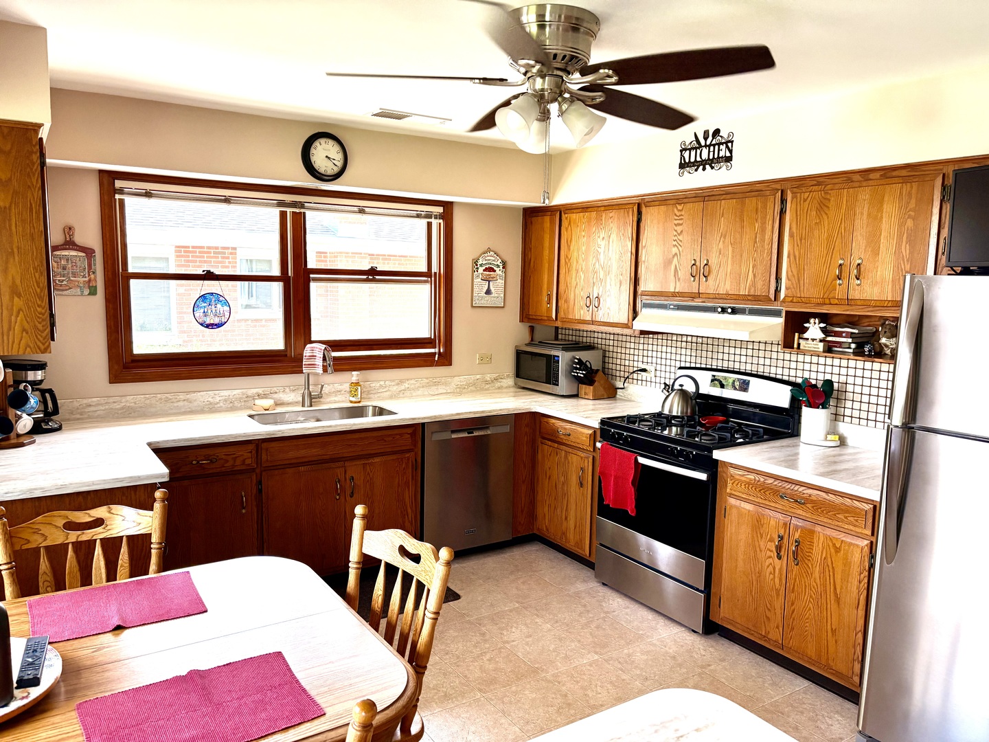 21 N Waterman Avenue, Arlington Heights, IL 60004