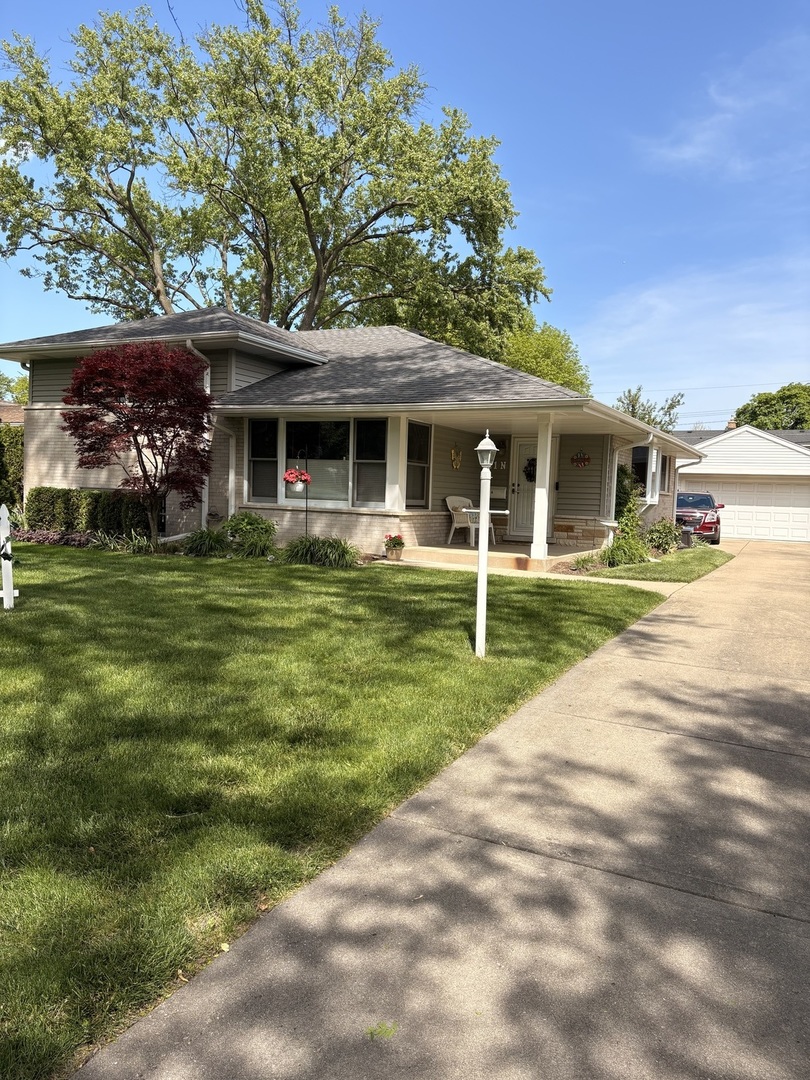 21 N Waterman Avenue, Arlington Heights, IL 60004