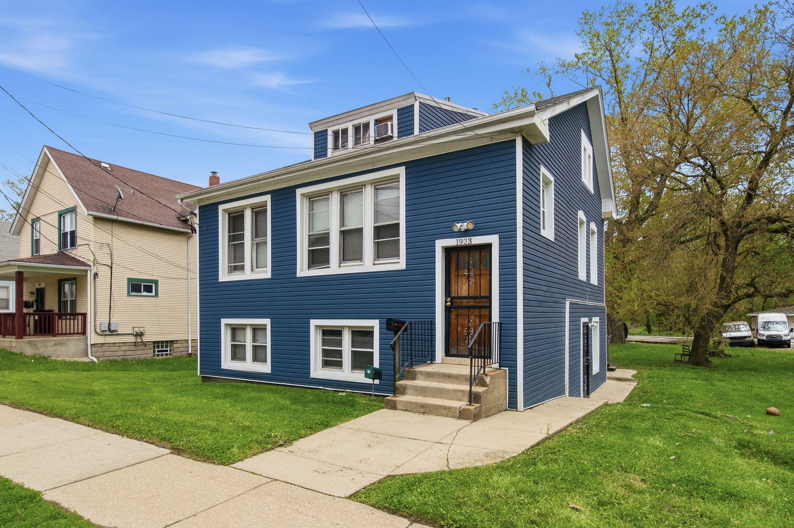 1923 Vermont Street, Blue Island, IL 60406