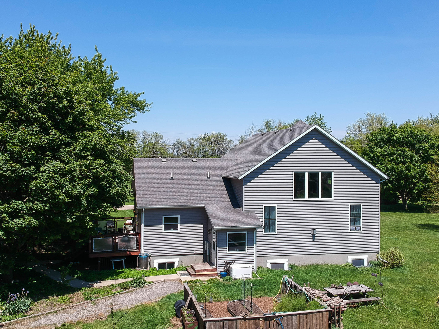 12014 Prairie Center Road, Clinton, IL 61727