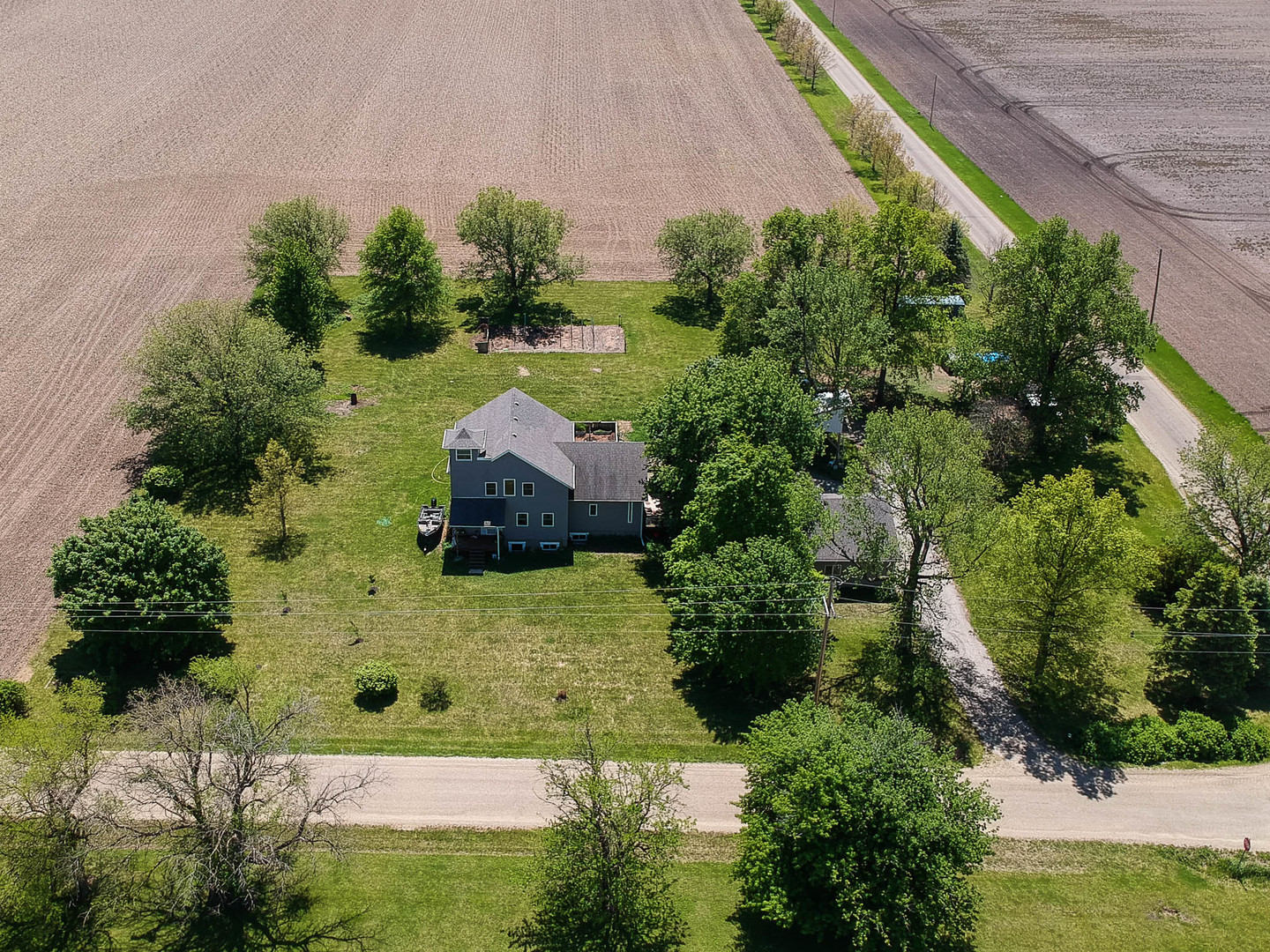 12014 Prairie Center Road, Clinton, IL 61727