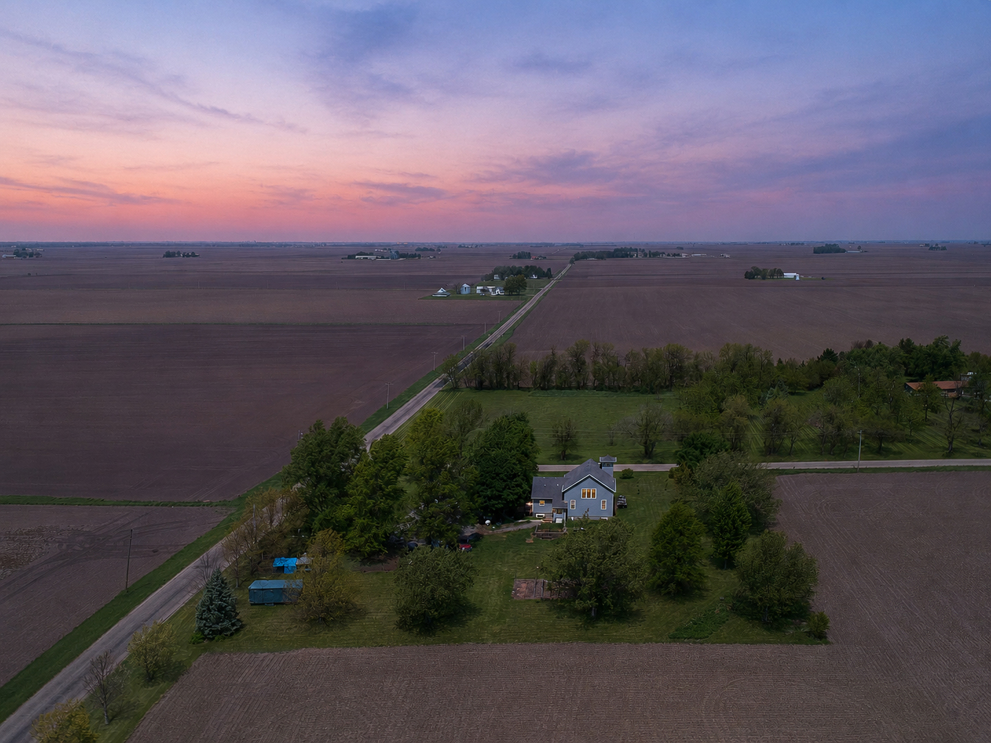12014 Prairie Center Road, Clinton, IL 61727