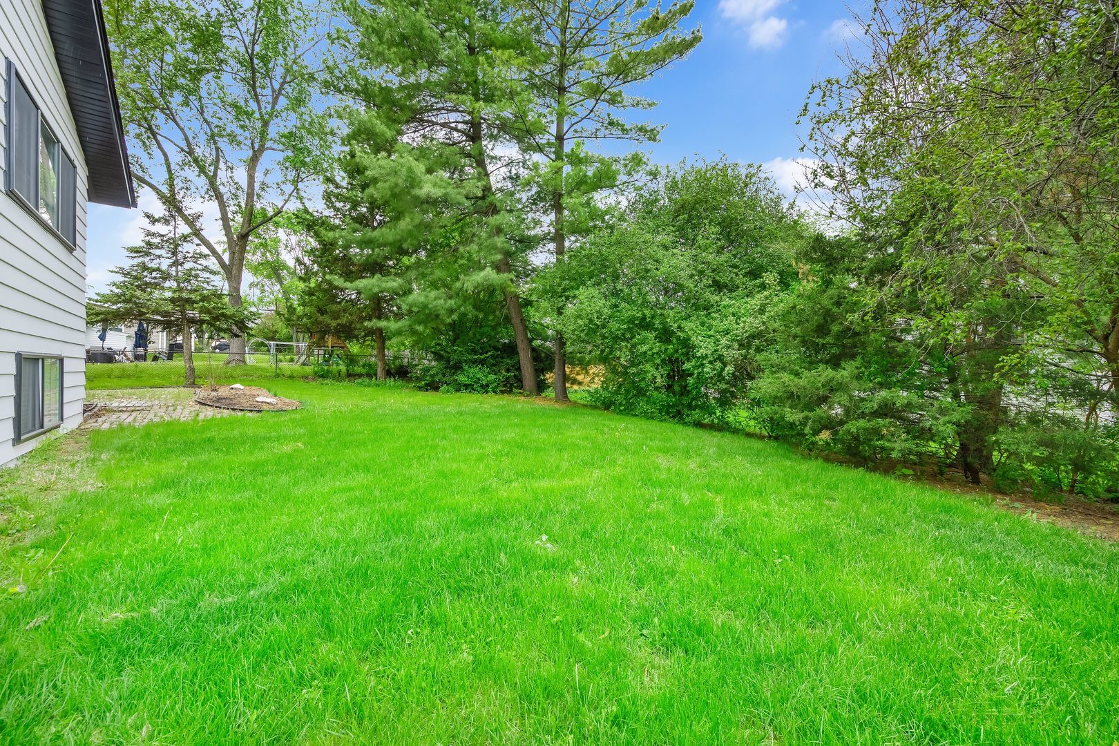 6312 Maxwell Drive, Woodridge, IL 60517
