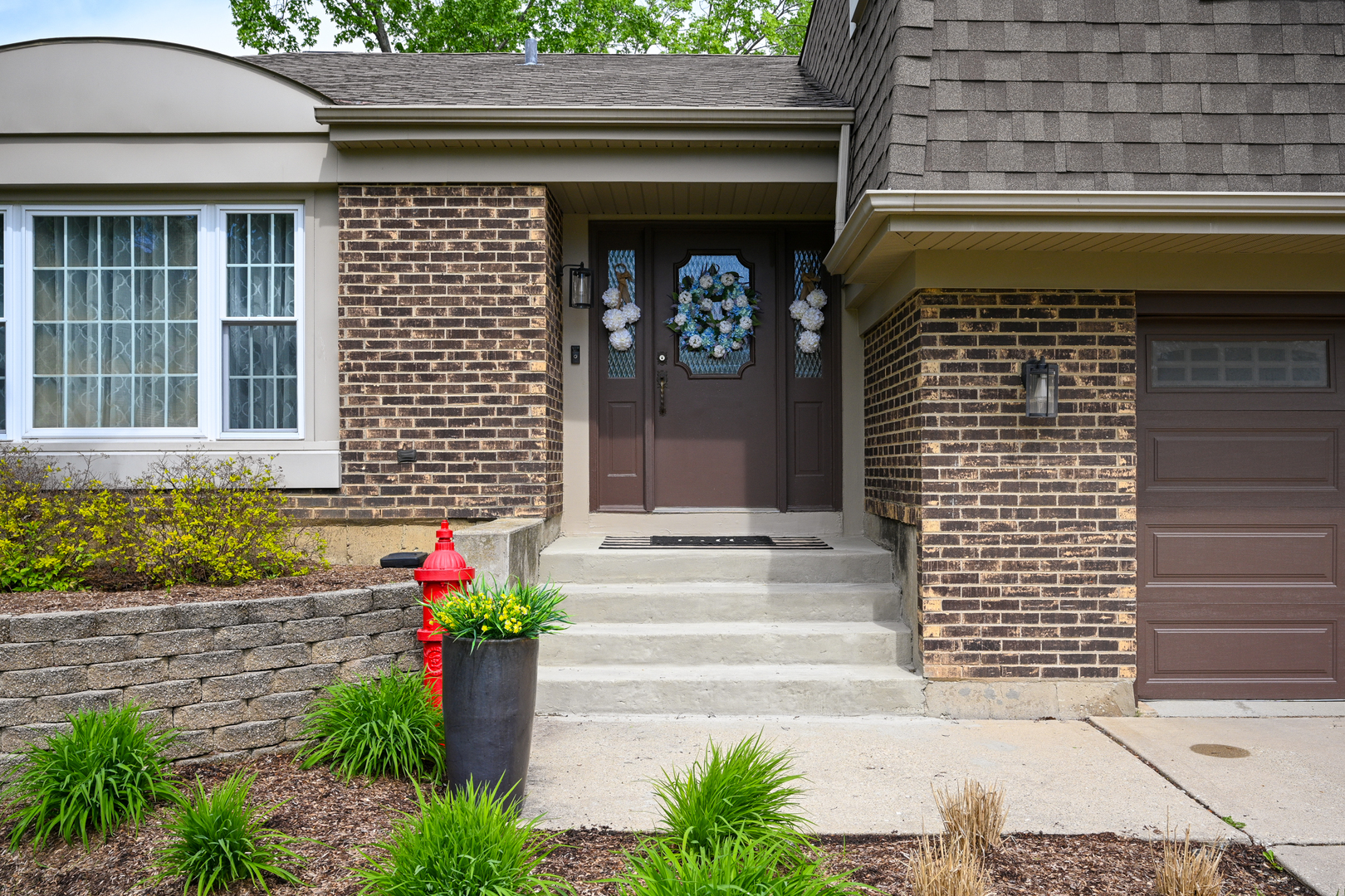 2234 Appleby Drive, Wheaton, IL 60189