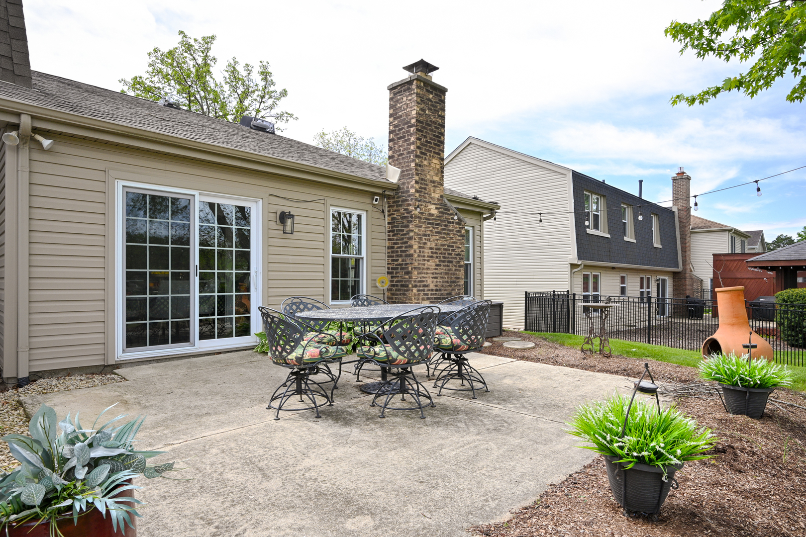 2234 Appleby Drive, Wheaton, IL 60189