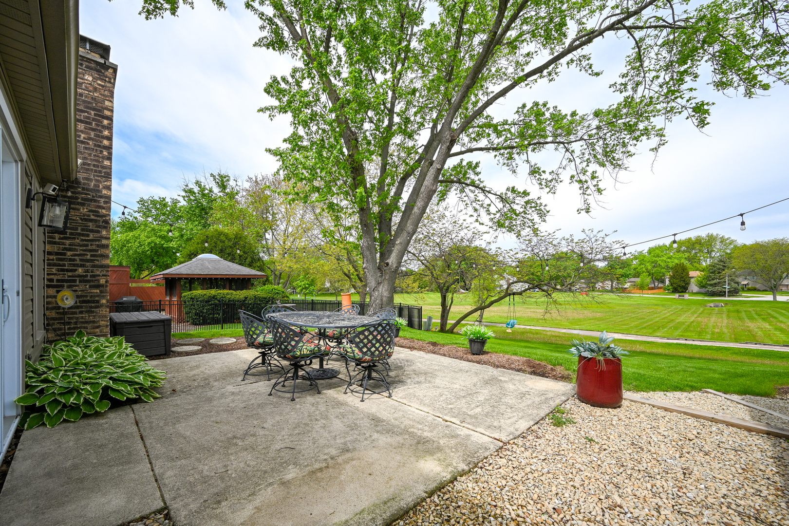 2234 Appleby Drive, Wheaton, IL 60189