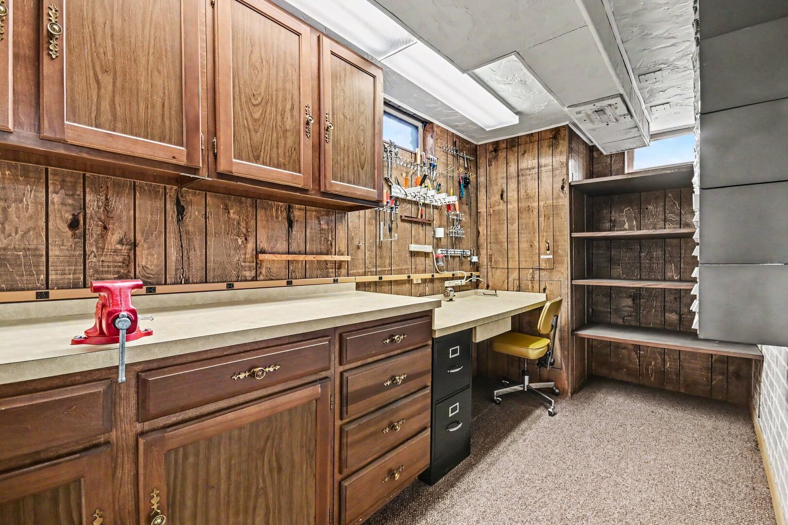 421 E Barclay Court, Elmhurst, IL 60126