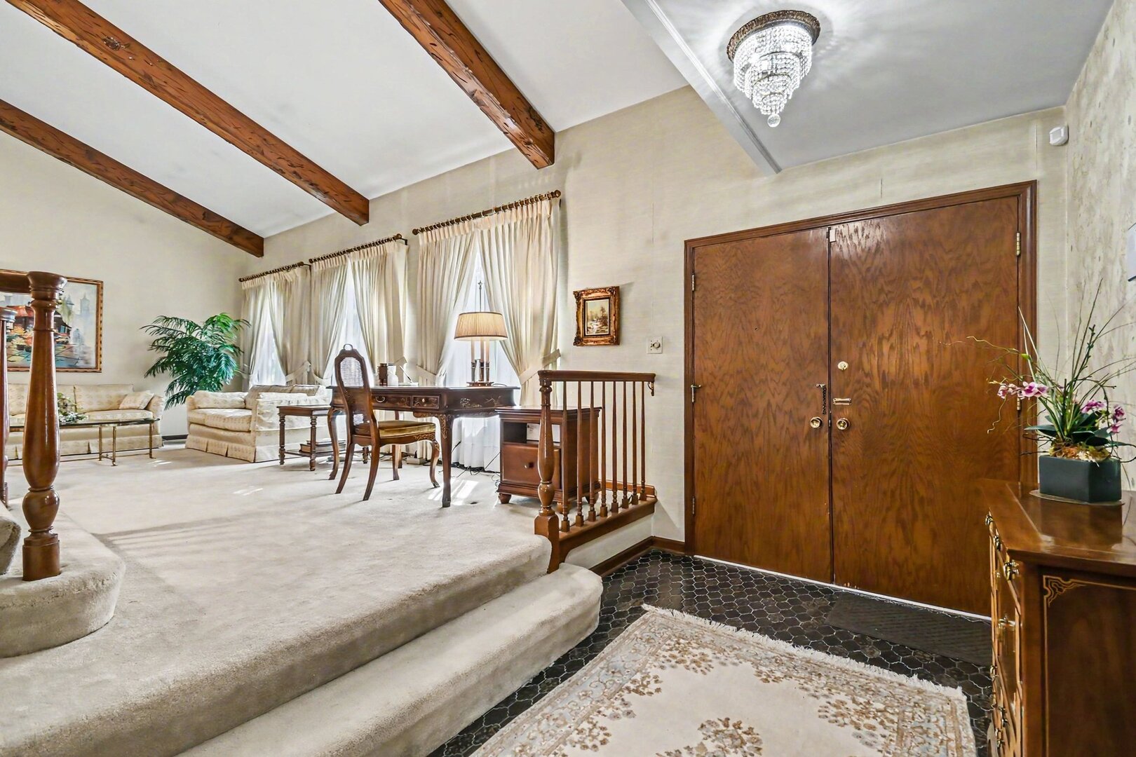 421 E Barclay Court, Elmhurst, IL 60126