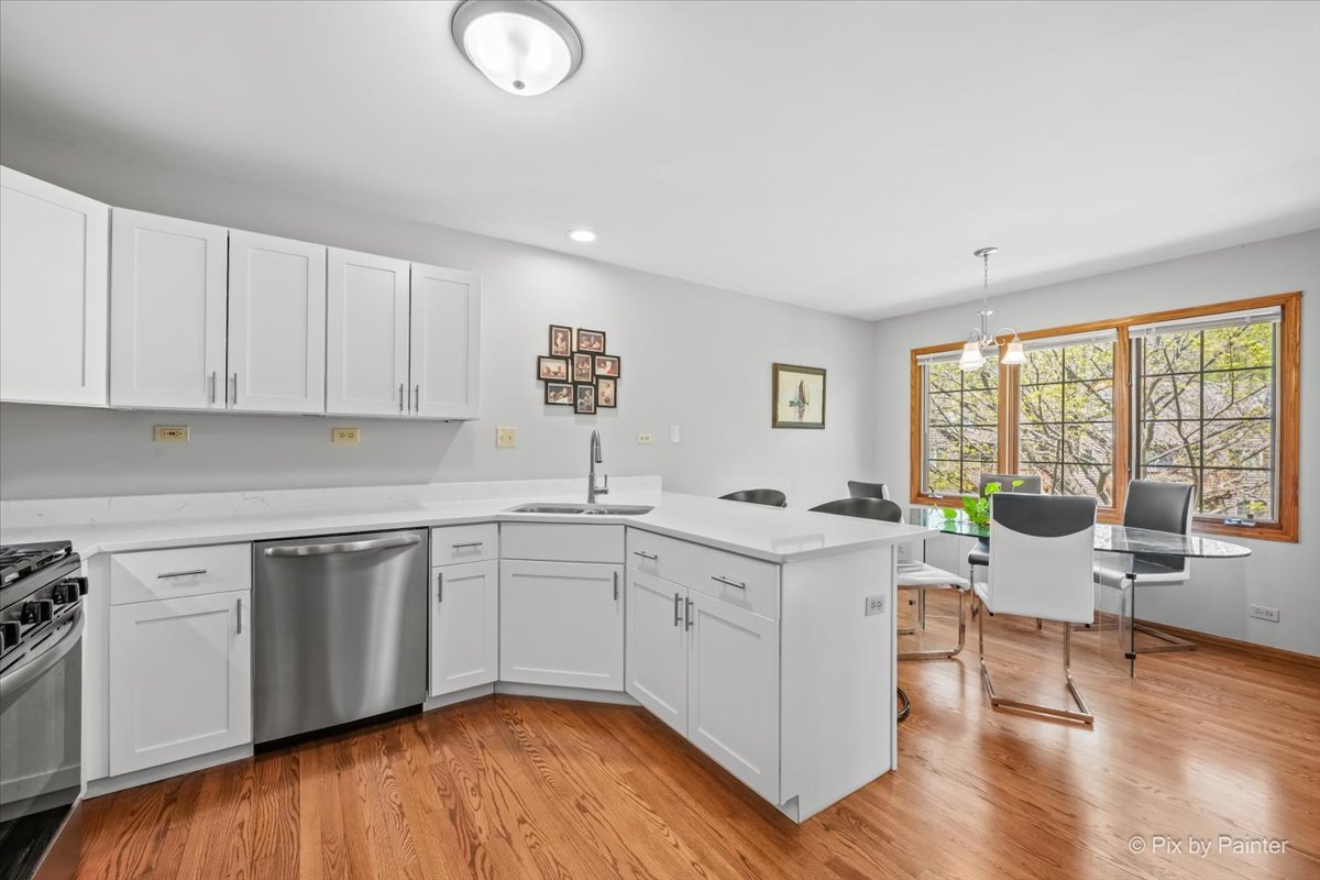 836 Millcreek Circle #836, Elgin, IL 60123