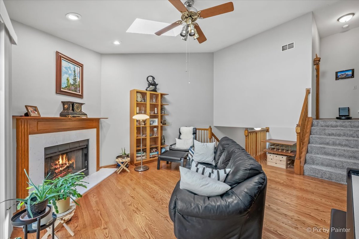 836 Millcreek Circle #836, Elgin, IL 60123