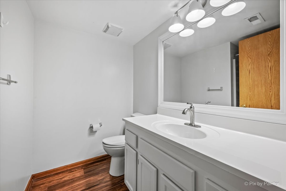 836 Millcreek Circle #836, Elgin, IL 60123