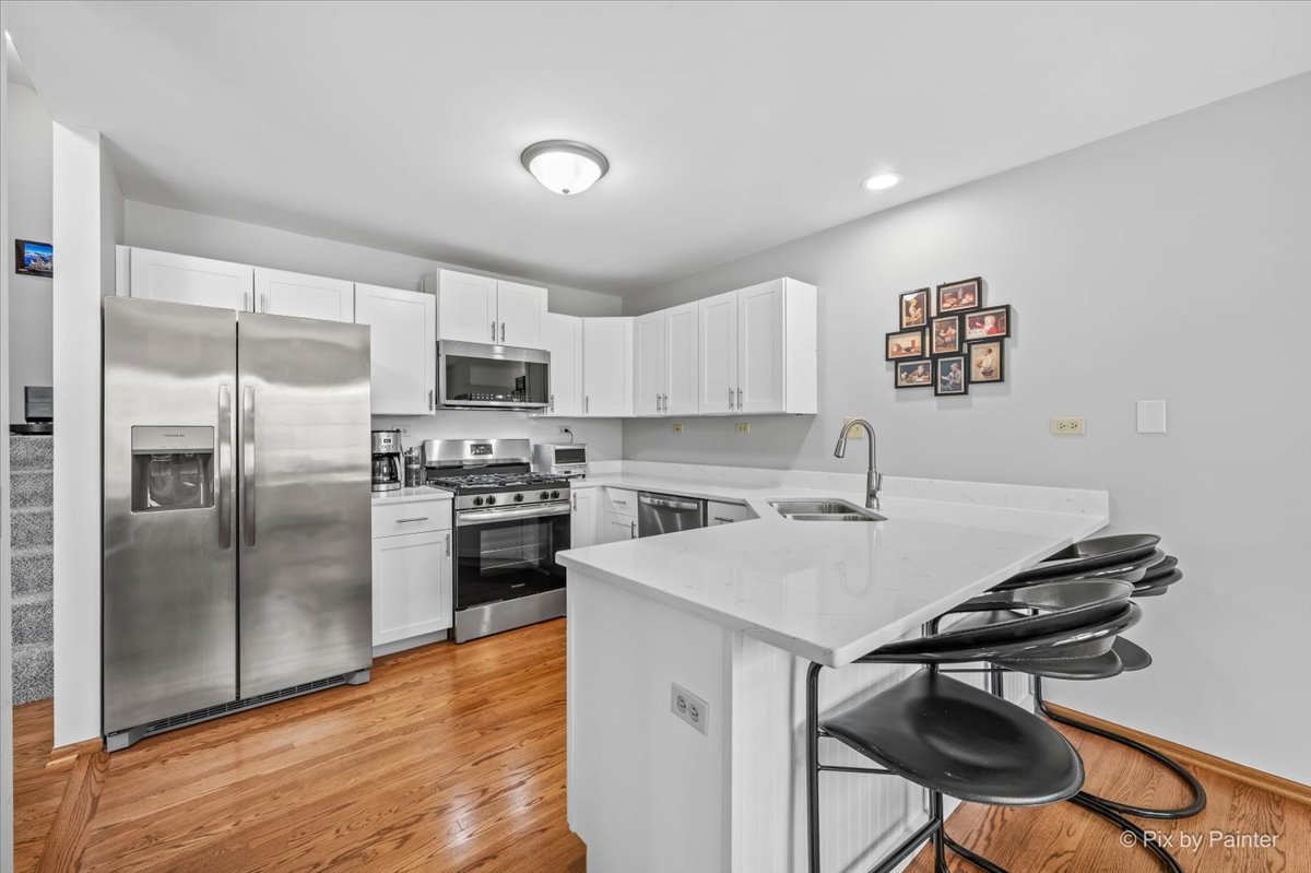 836 Millcreek Circle #836, Elgin, IL 60123