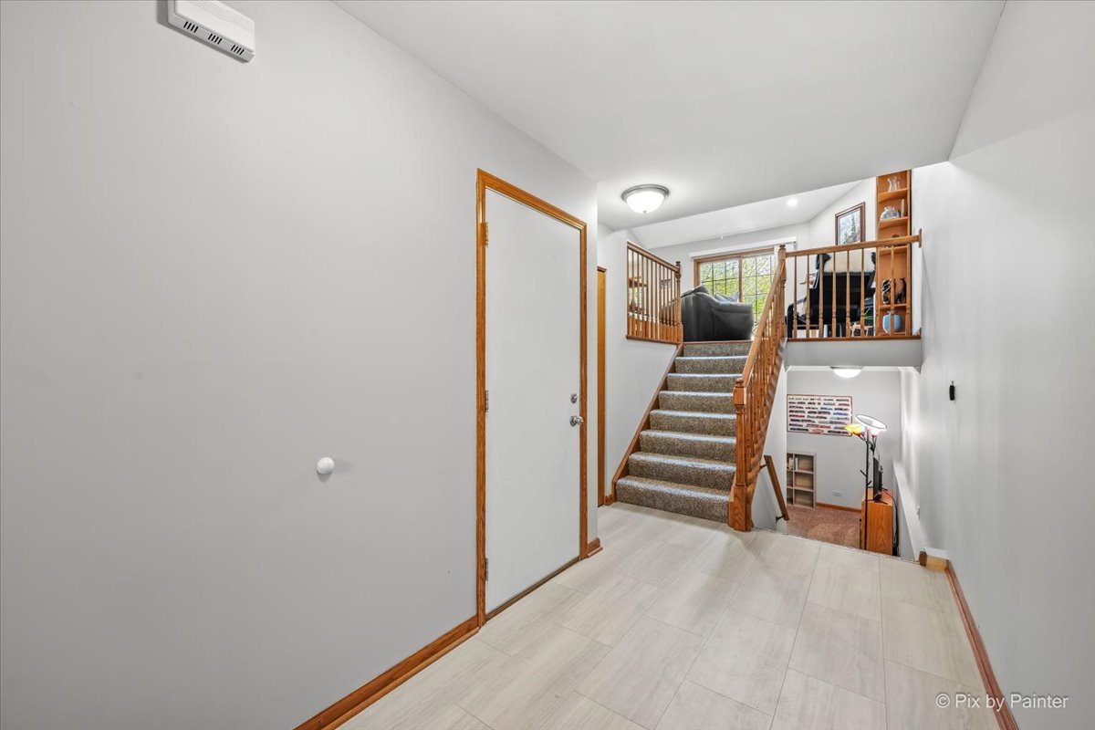 836 Millcreek Circle #836, Elgin, IL 60123