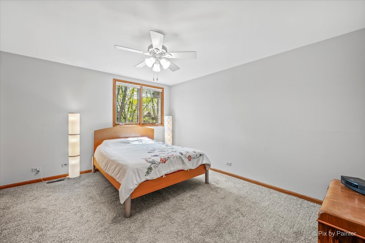 836 Millcreek Circle #836, Elgin, IL 60123