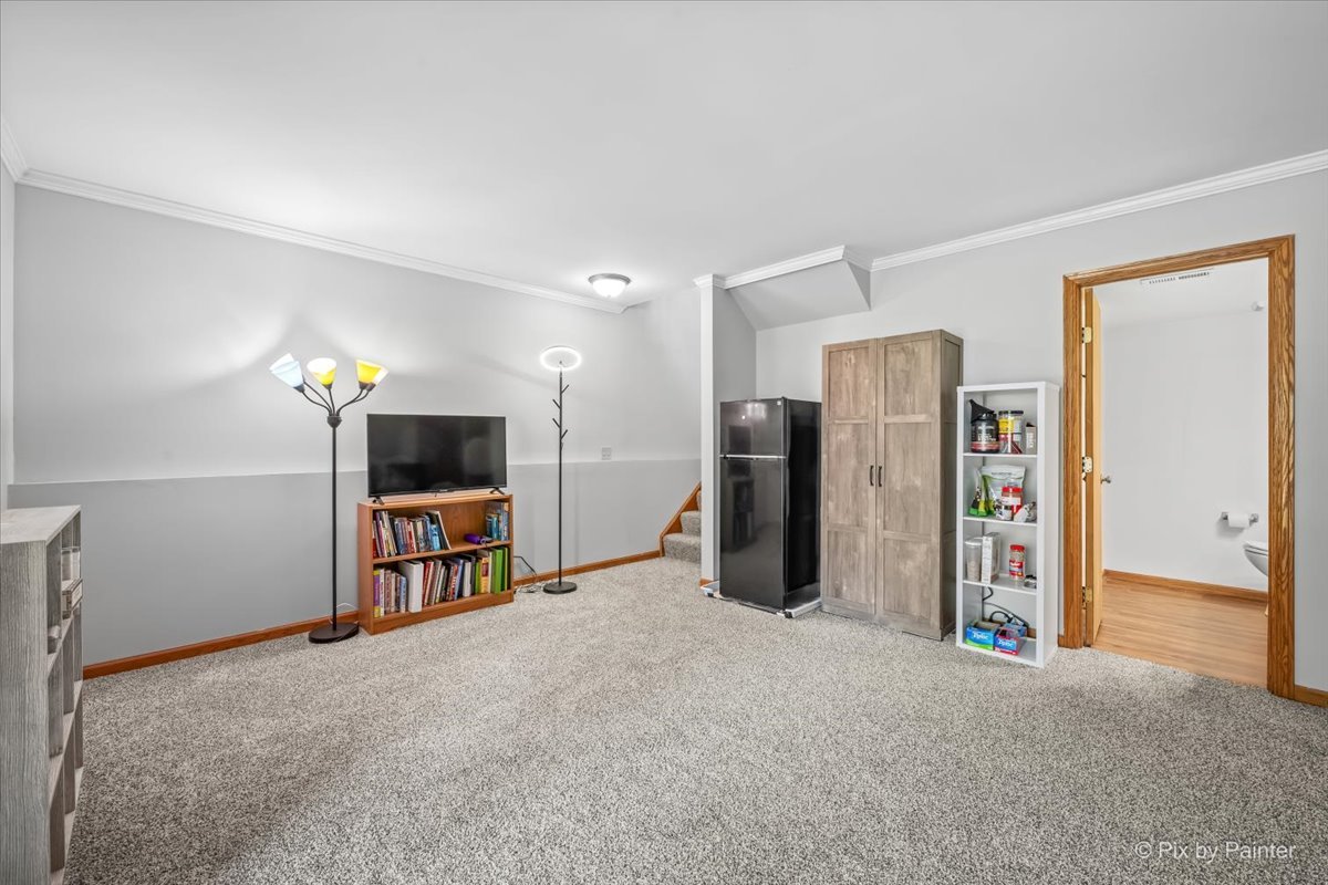 836 Millcreek Circle #836, Elgin, IL 60123