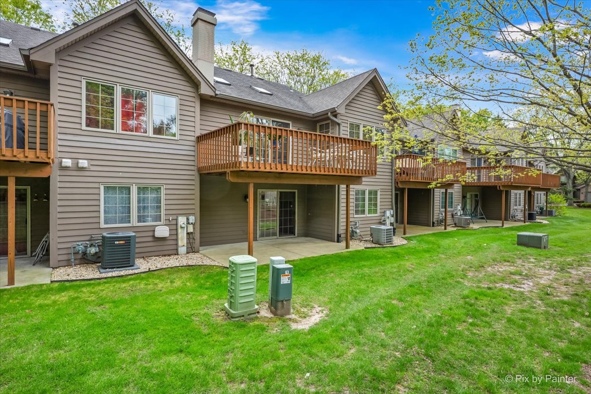 836 Millcreek Circle #836, Elgin, IL 60123