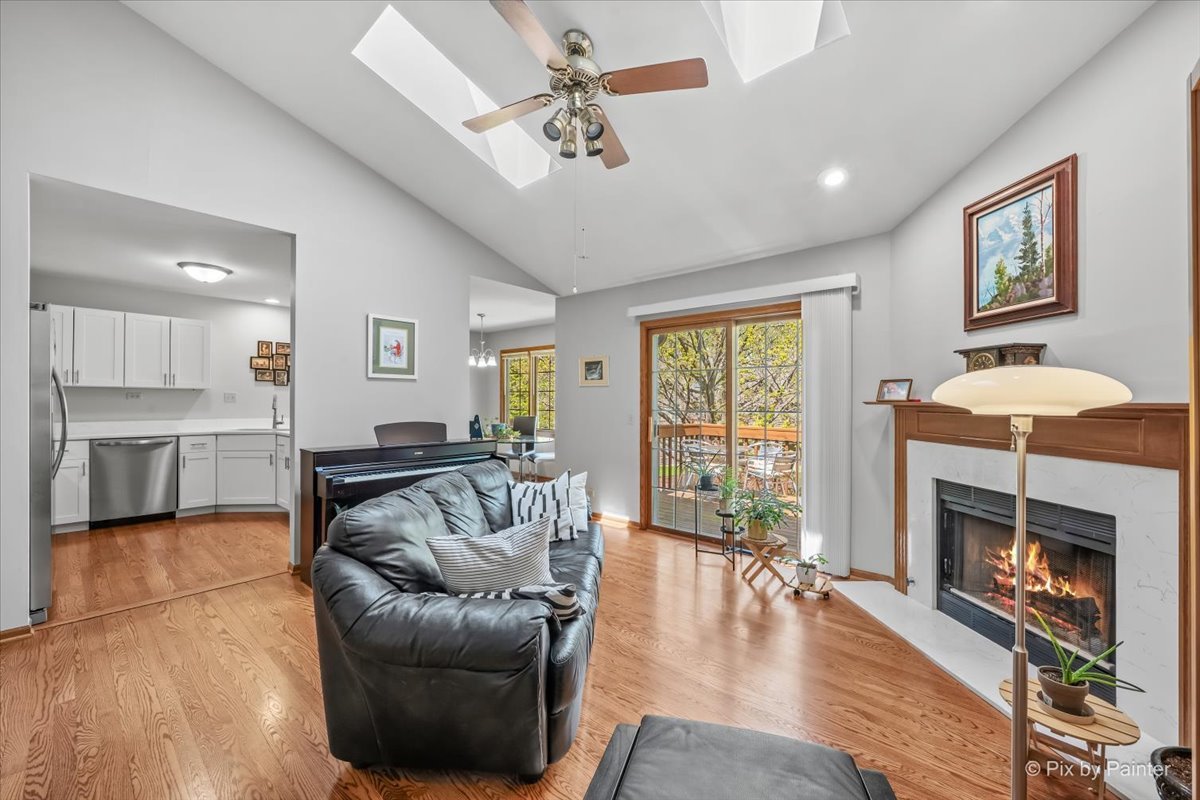 836 Millcreek Circle #836, Elgin, IL 60123