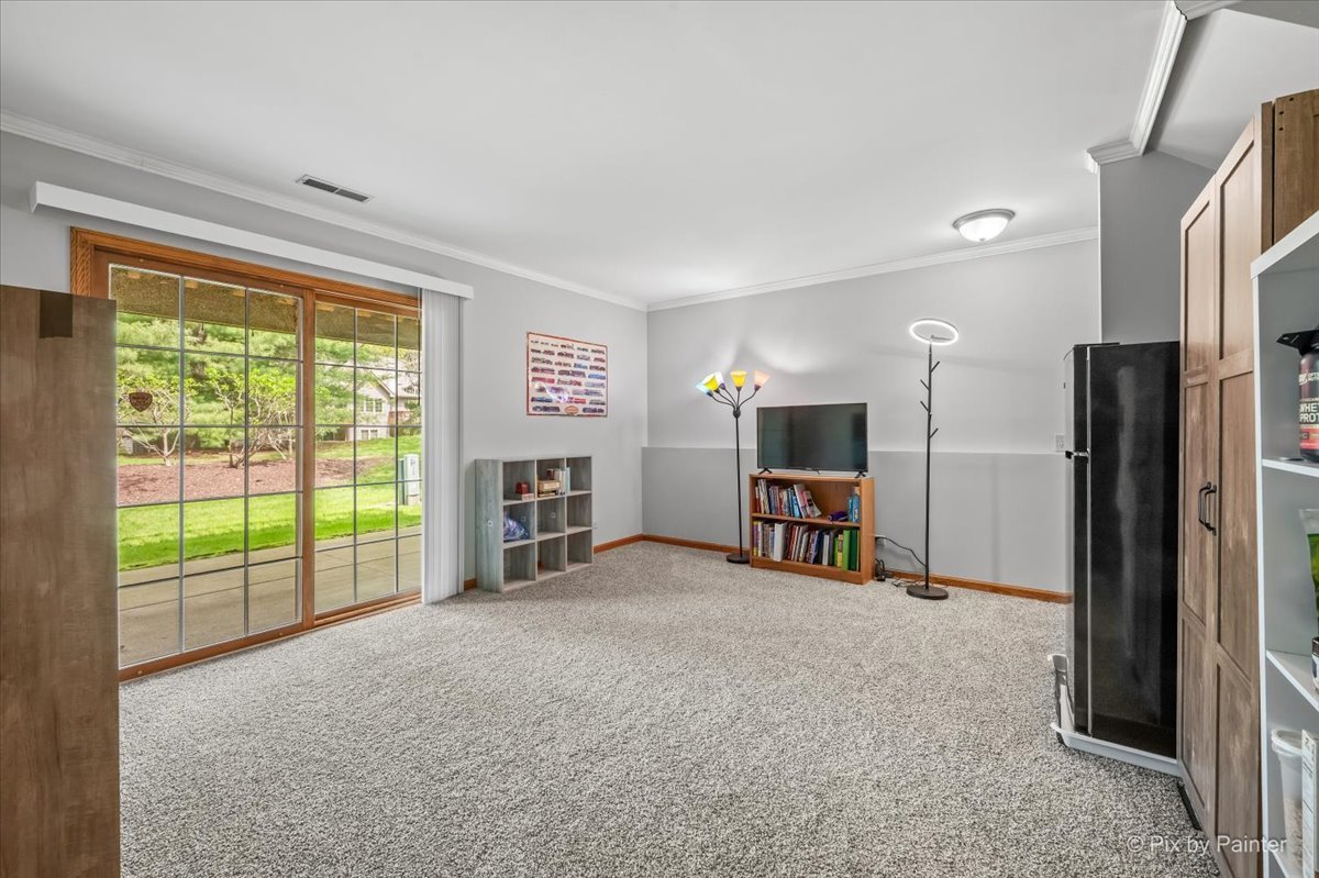 836 Millcreek Circle #836, Elgin, IL 60123