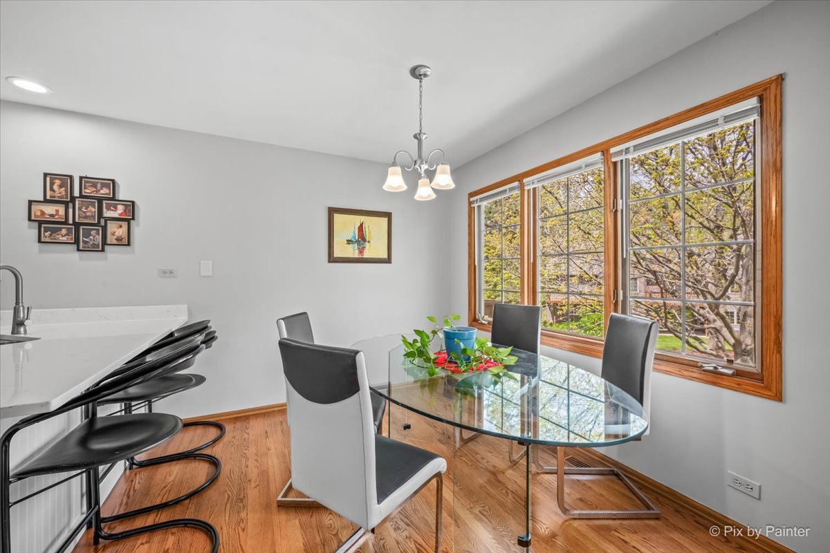 836 Millcreek Circle #836, Elgin, IL 60123