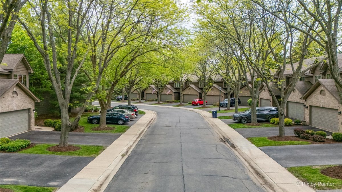 836 Millcreek Circle #836, Elgin, IL 60123