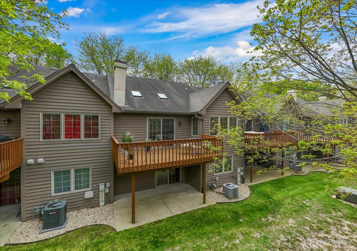 836 Millcreek Circle #836, Elgin, IL 60123